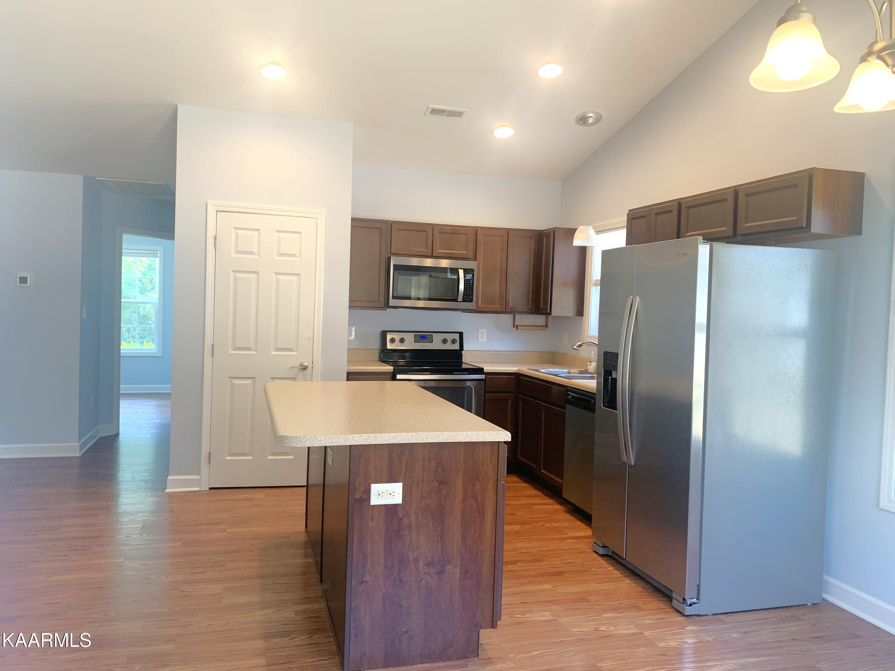 124 Chuniloti Way Loudon, TN 37774 - Photo 6 of 19 IMG_0535