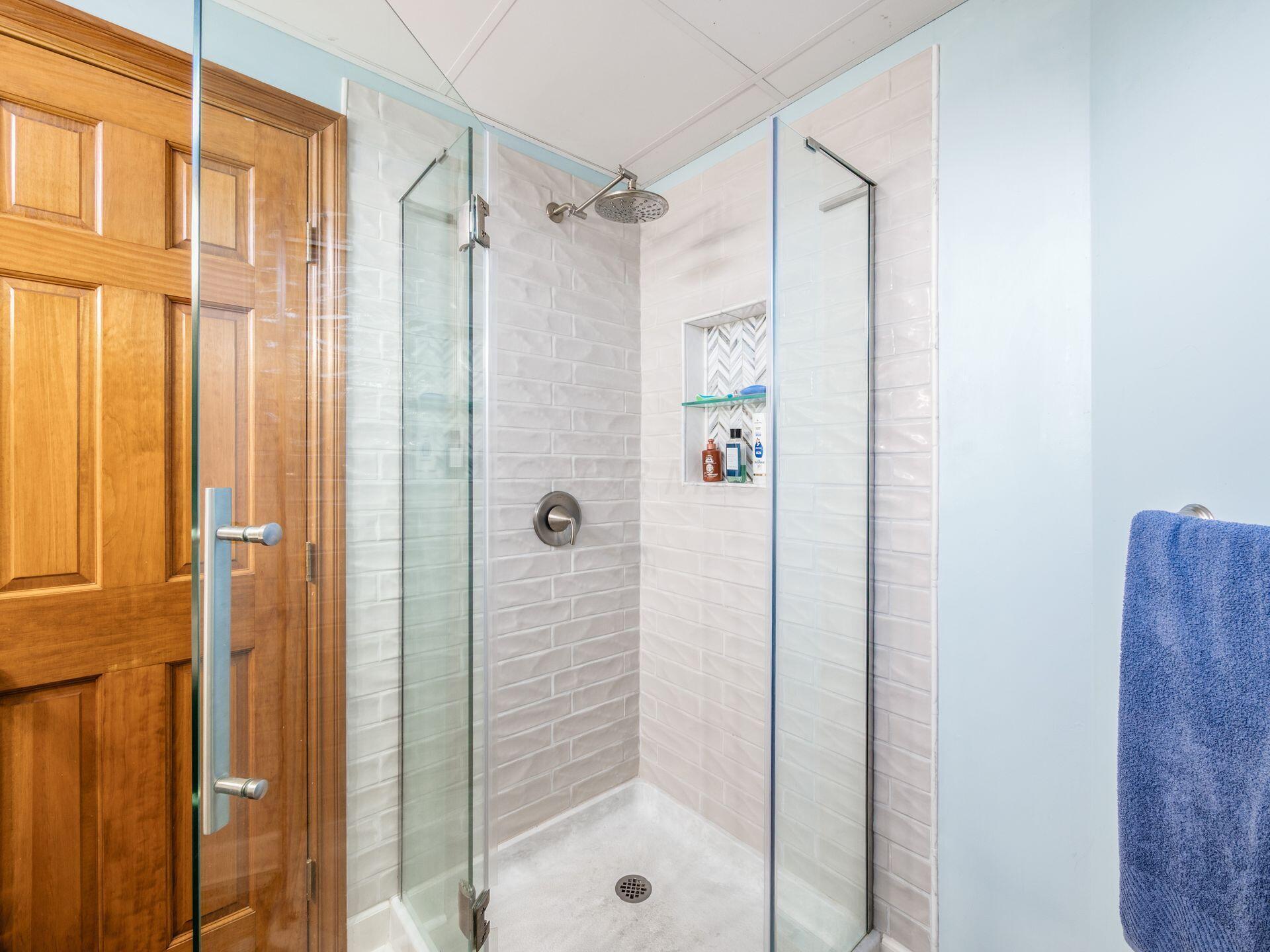 2065 Berlin Station Road Delaware, OH 43015 - Photo 40 of 48 Standing Shower