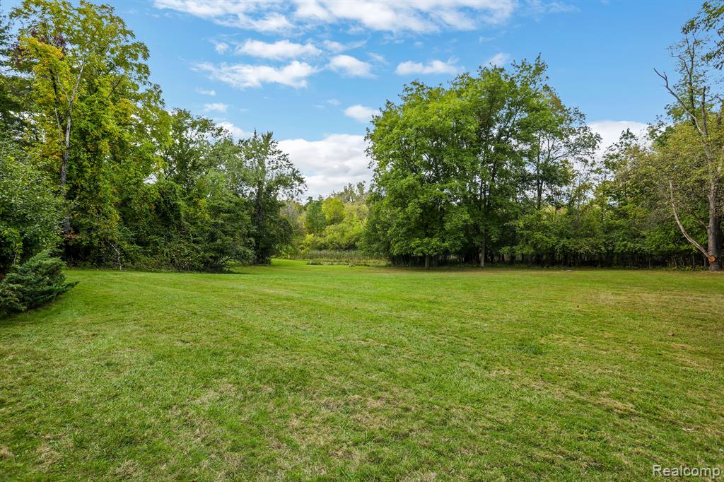 30540 North Greenbriar Road Franklin, MI 48025 - Photo 41 of 41