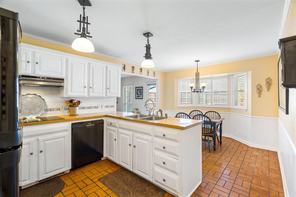 422 Ridge Crest Drive Richardson, TX 75080 - Photo 11 of 34