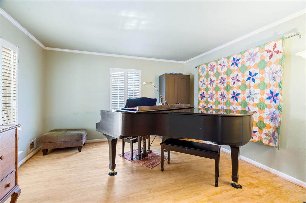 422 Ridge Crest Drive Richardson, TX 75080 - Photo 5 of 34