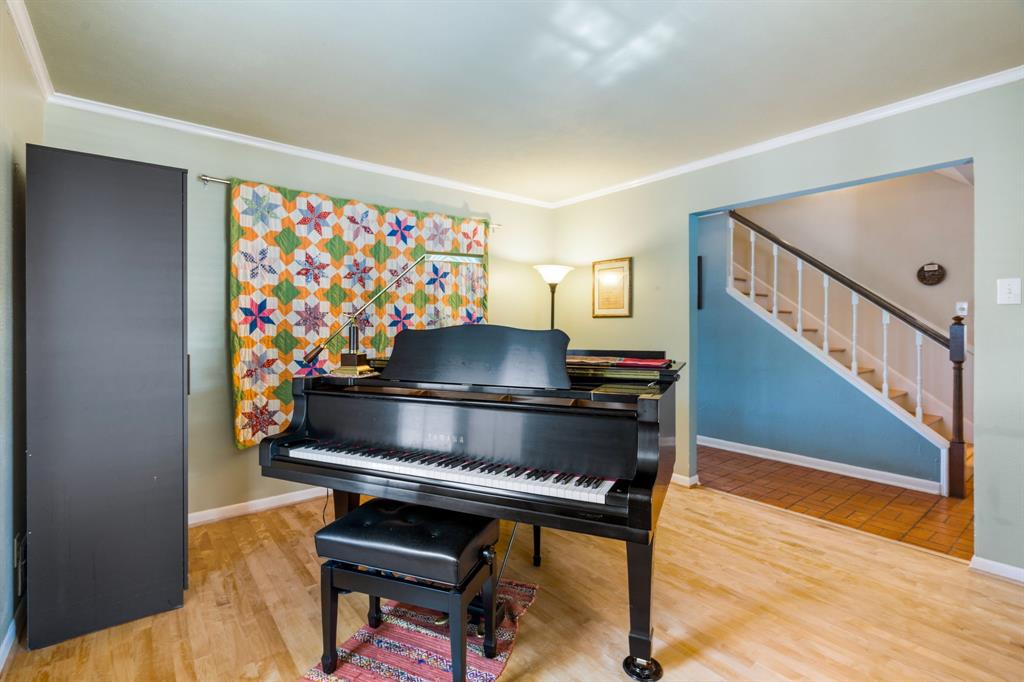 422 Ridge Crest Drive Richardson, TX 75080 - Photo 6 of 34