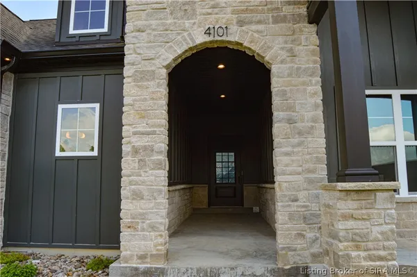 $485,000 | 4101 Uhl Drive, Jeffersonville, IN 47130