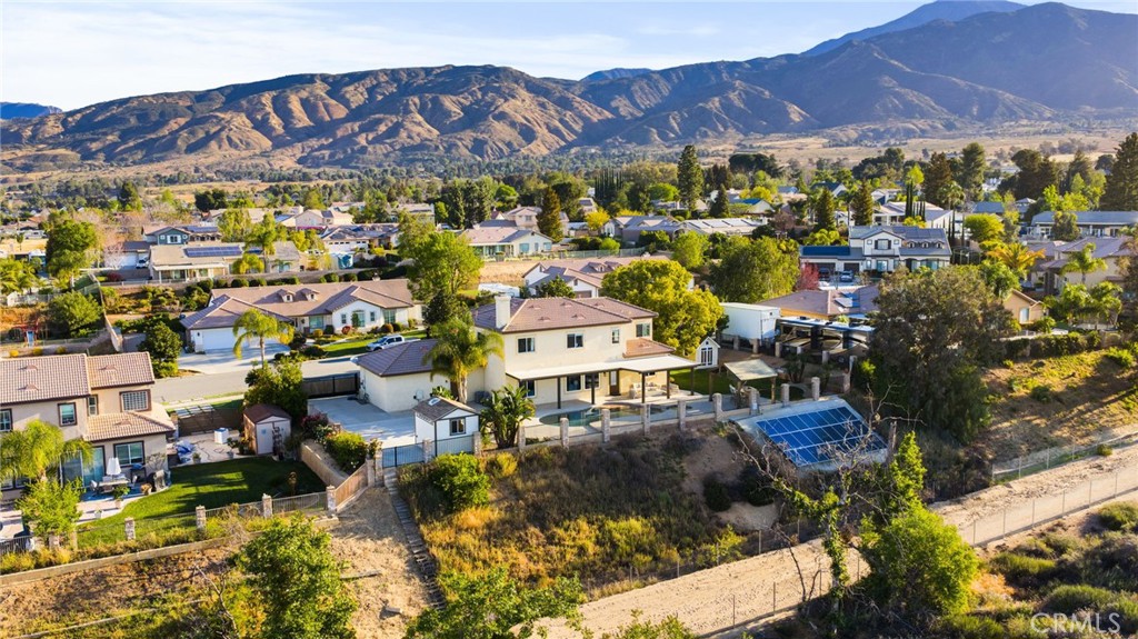 35443 Schafer Ranch Road Yucaipa, CA 92399 - Photo 62 of 67 a view of a city