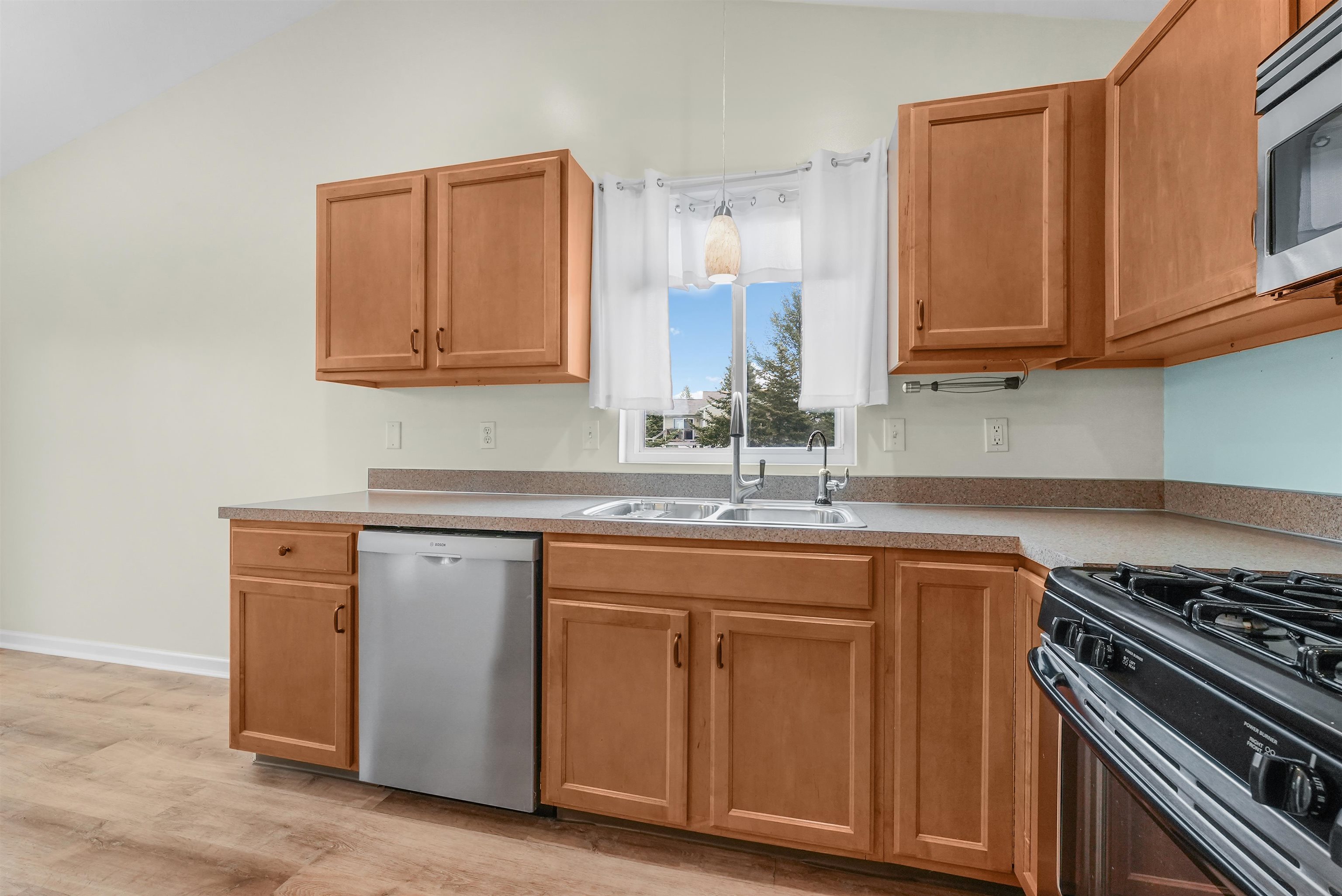 672 Strohm Road Traverse City, MI 49696 - Photo 17 of 46