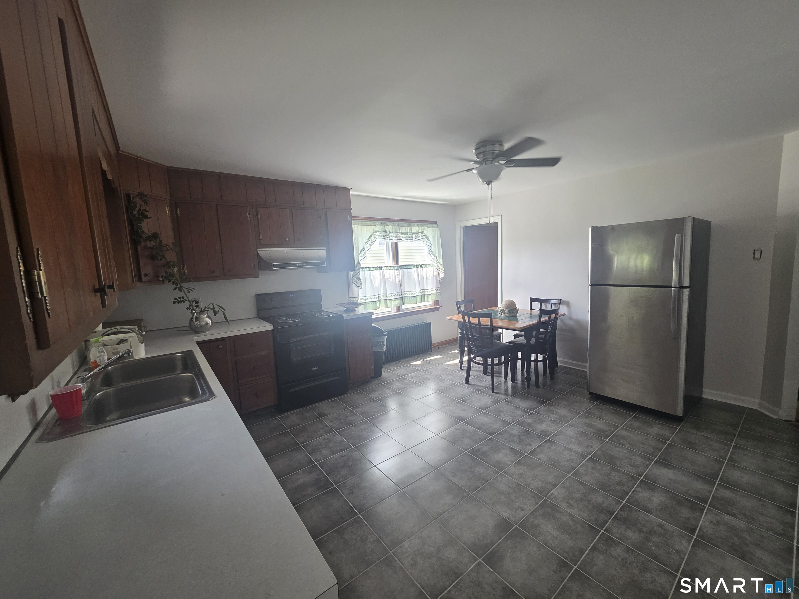 26 Cumley Street Hamden, CT 06514 - Photo 2 of 15