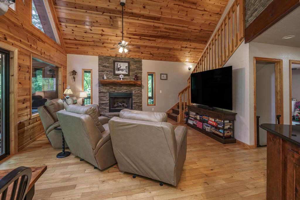 70 Snipe Lane Murphy, NC 28906 - Photo 3 of 50 Gallery Image 3
