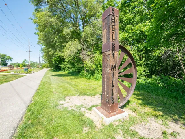 $304,900 | 1264 Aster Drive, Shelbyville, IN 46176