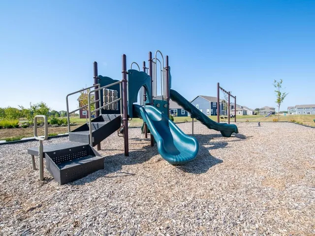 $304,900 | 1264 Aster Drive, Shelbyville, IN 46176