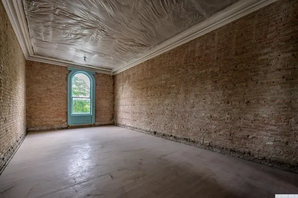 $1,350,000 | 8-10 Park Place, Hudson, NY 12534