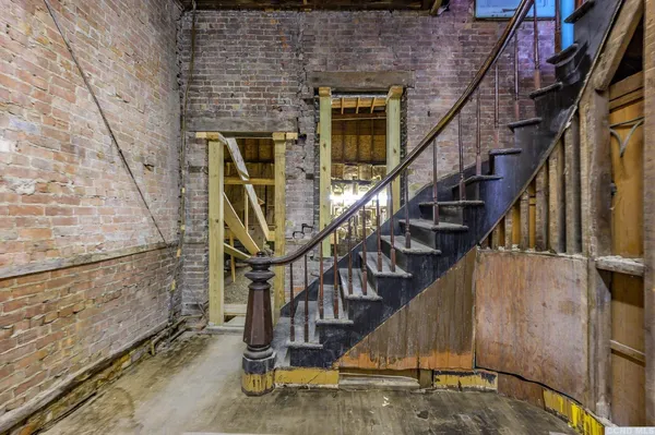 $1,350,000 | 8-10 Park Place, Hudson, NY 12534