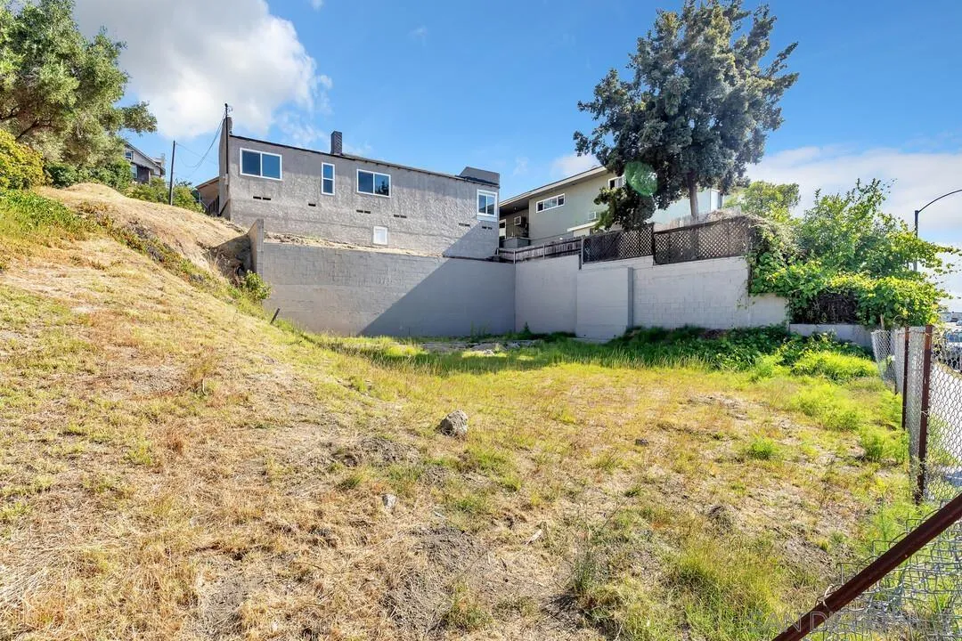 7901 Hillside Drive La Mesa, CA 91942 - Photo 41 of 52 a view of a back yard of the house