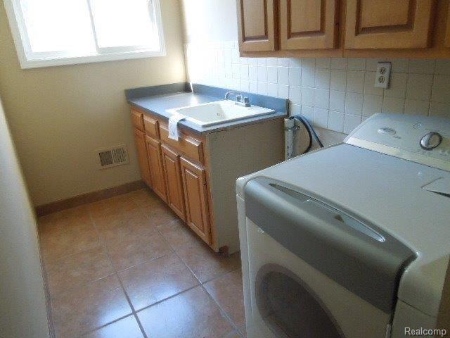 1432 Otter Drive Rochester, MI 48306 - Photo 21 of 24 9-24 066.jpg