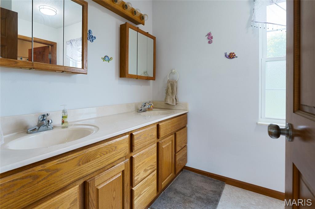 1282 Key W Drive Edwardsville, IL 62025 - Photo 22 of 39