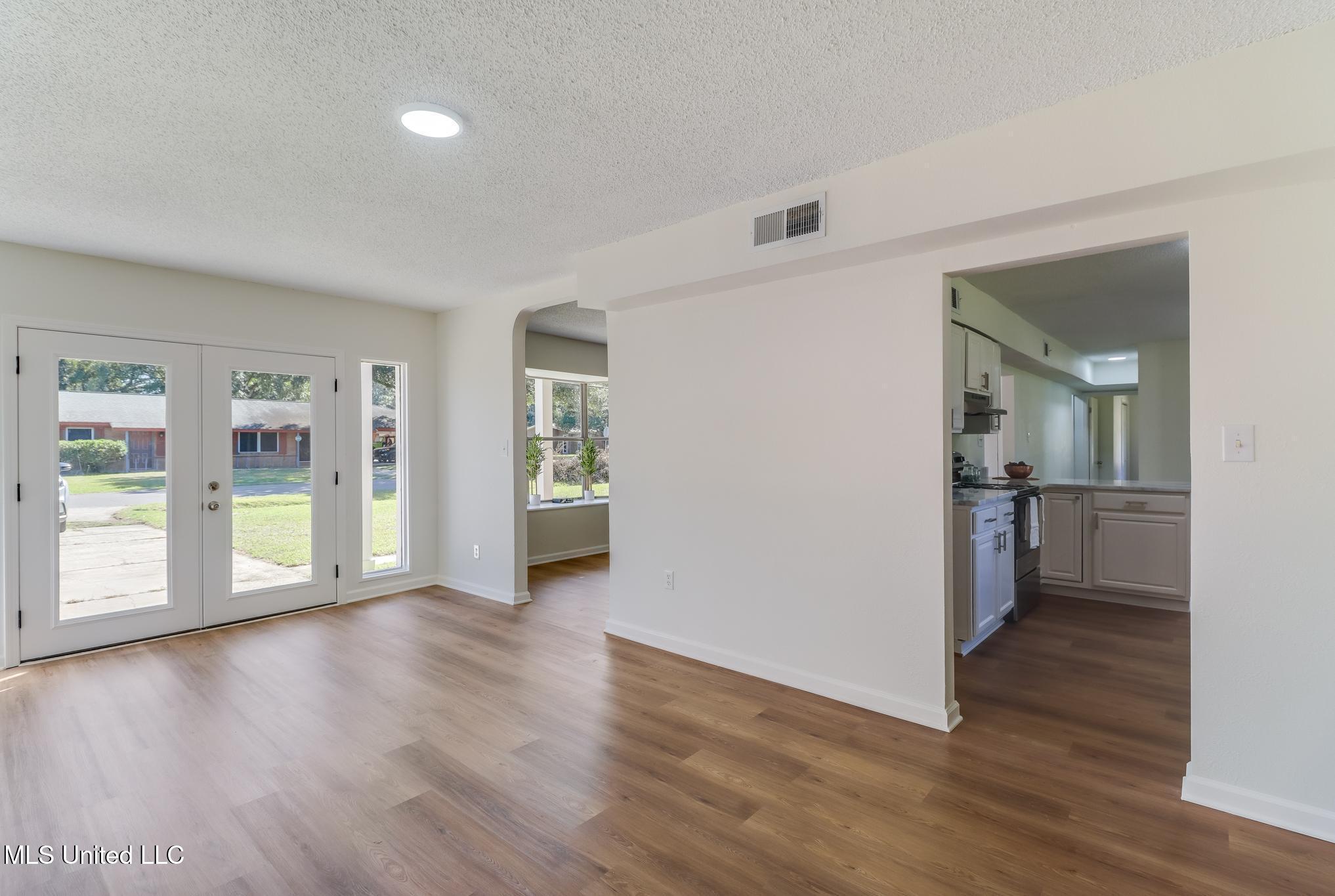 3801 Canal Street Moss Point, MS 39563 - Photo 12 of 33 IMG_9215