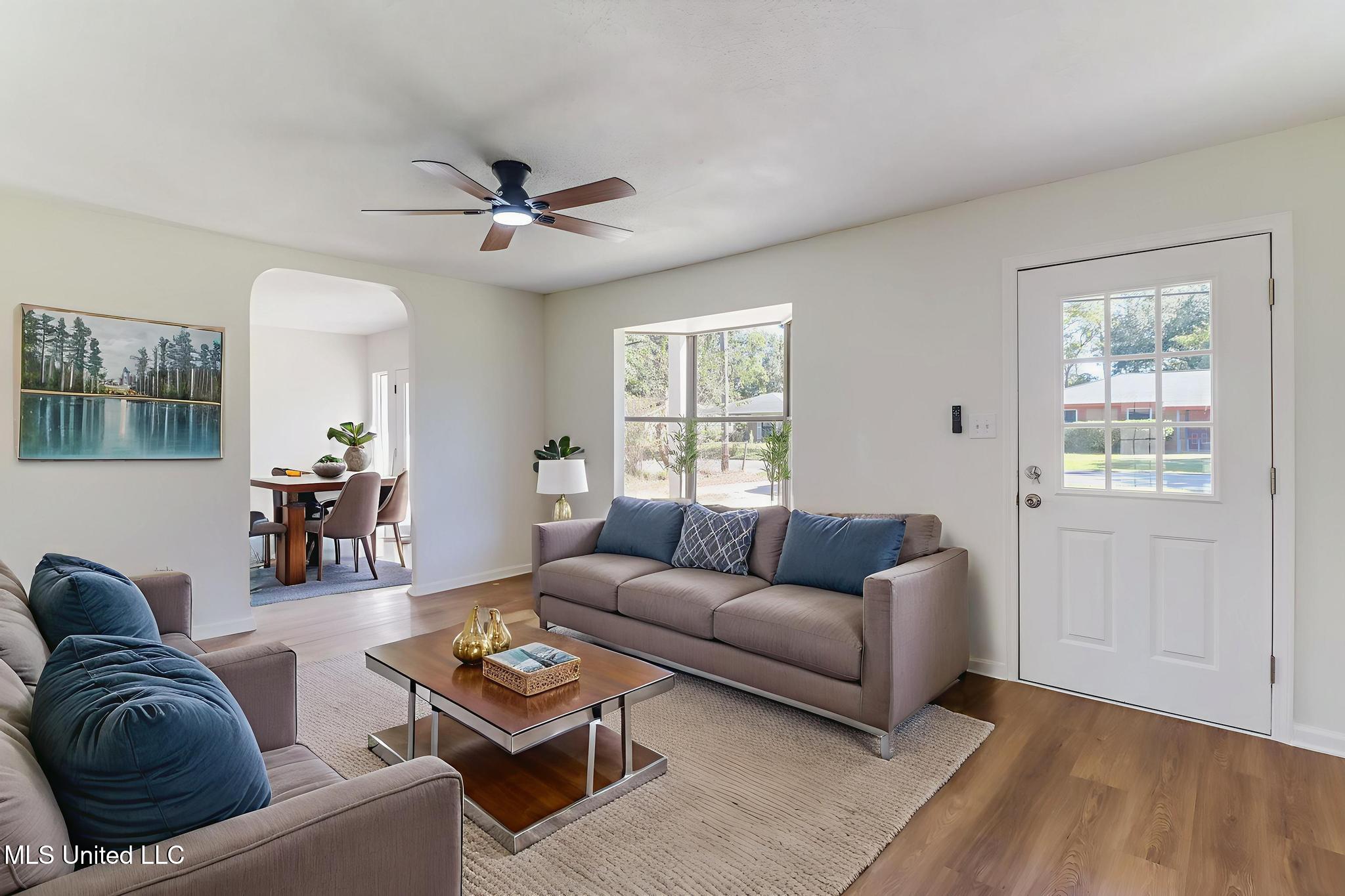 3801 Canal Street Moss Point, MS 39563 - Photo 9 of 33 IMG_9206-living-B