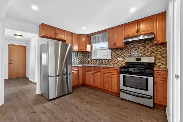 $1,600 | 81 West 26th Street, Unit 3, Bayonne, NJ 07002