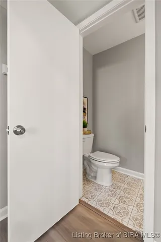 $455,000 | 924 East Chestnut Street, Jeffersonville, IN 47130