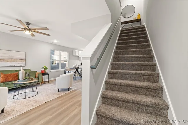 $455,000 | 924 East Chestnut Street, Jeffersonville, IN 47130