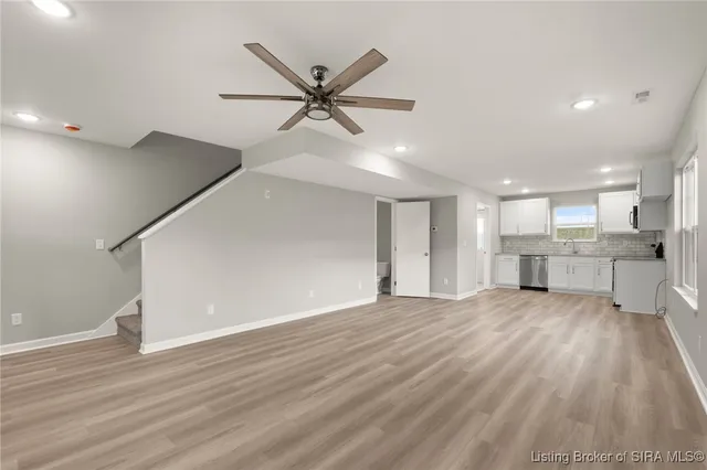 $455,000 | 924 East Chestnut Street, Jeffersonville, IN 47130