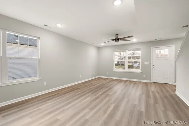 $455,000 | 924 East Chestnut Street, Jeffersonville, IN 47130