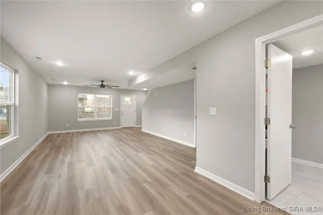 $455,000 | 924 East Chestnut Street, Jeffersonville, IN 47130