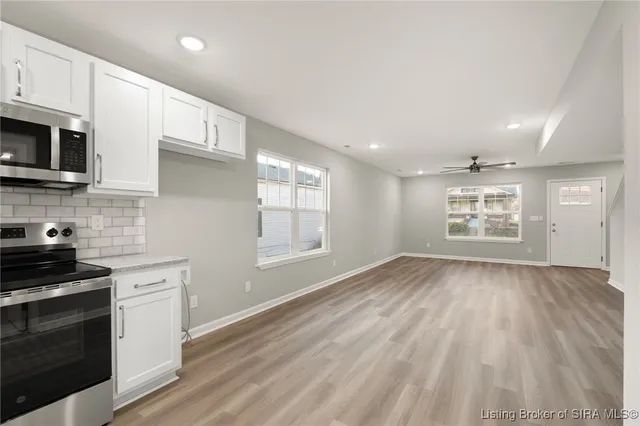 $455,000 | 924 East Chestnut Street, Jeffersonville, IN 47130