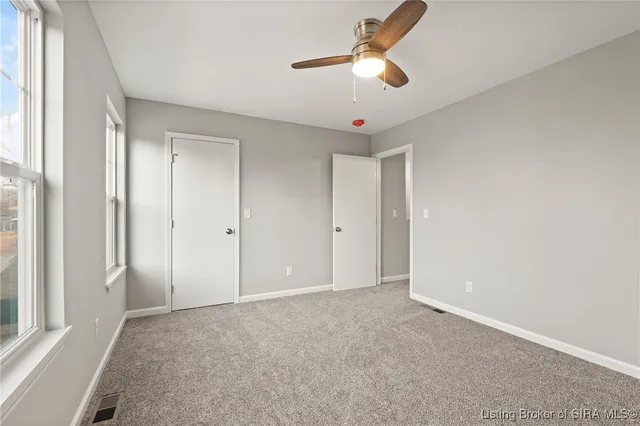 $455,000 | 924 East Chestnut Street, Jeffersonville, IN 47130