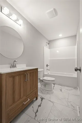 $455,000 | 924 East Chestnut Street, Jeffersonville, IN 47130