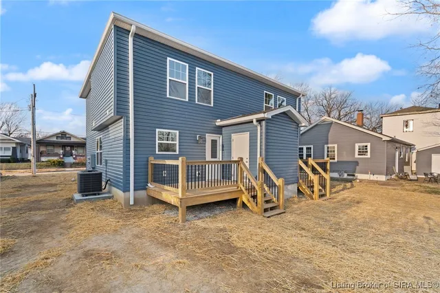 $455,000 | 924 East Chestnut Street, Jeffersonville, IN 47130