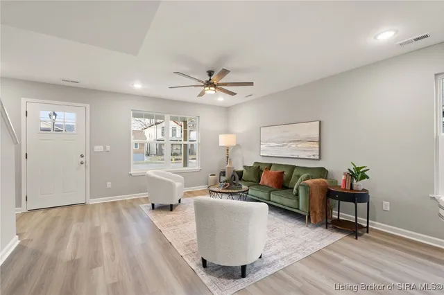 $455,000 | 924 East Chestnut Street, Jeffersonville, IN 47130