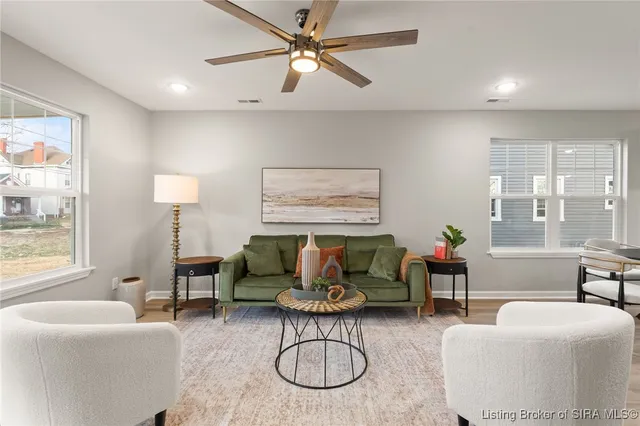 $455,000 | 924 East Chestnut Street, Jeffersonville, IN 47130