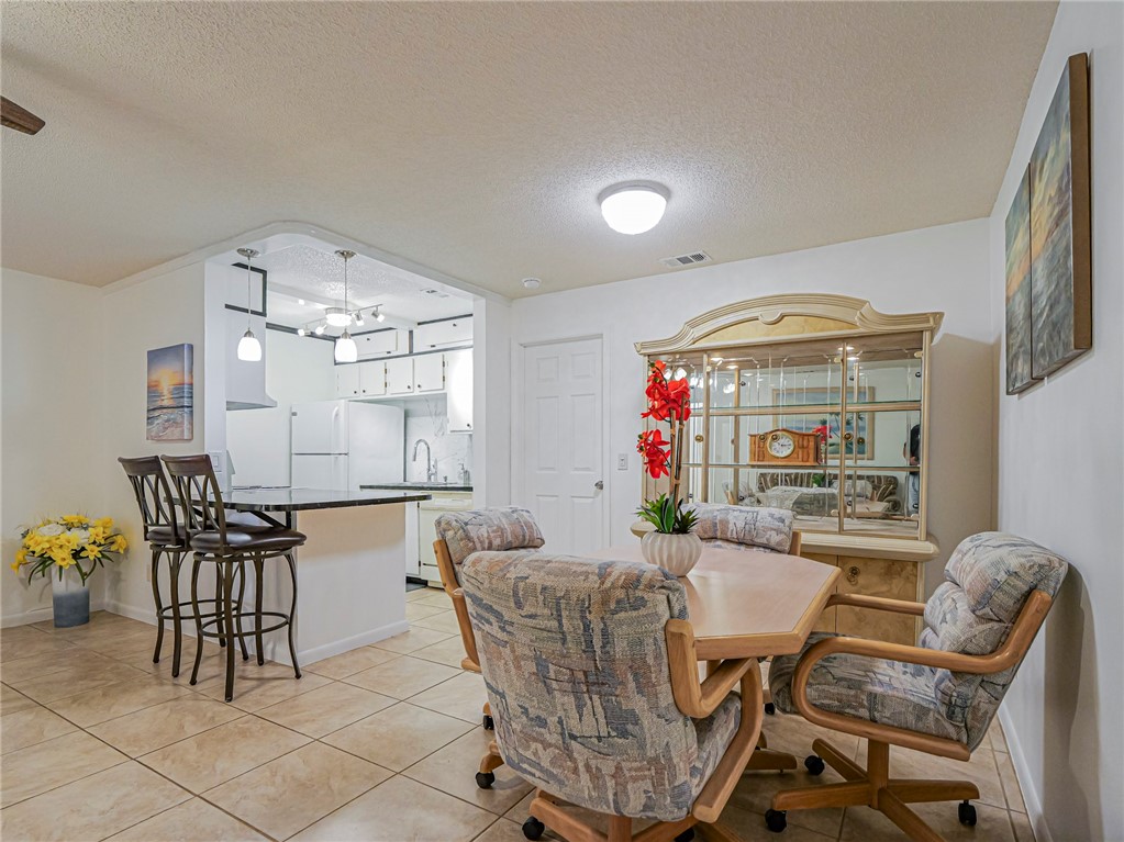 1198 Breezy Way, Unit 7A Sebastian, FL 32958 - Photo 11 of 36