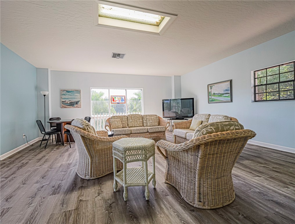 1198 Breezy Way, Unit 7A Sebastian, FL 32958 - Photo 28 of 36