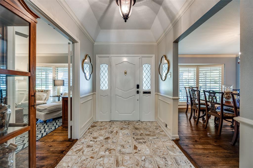 7247 Joyce Way Dallas, TX 75225 - Photo 2 of 32