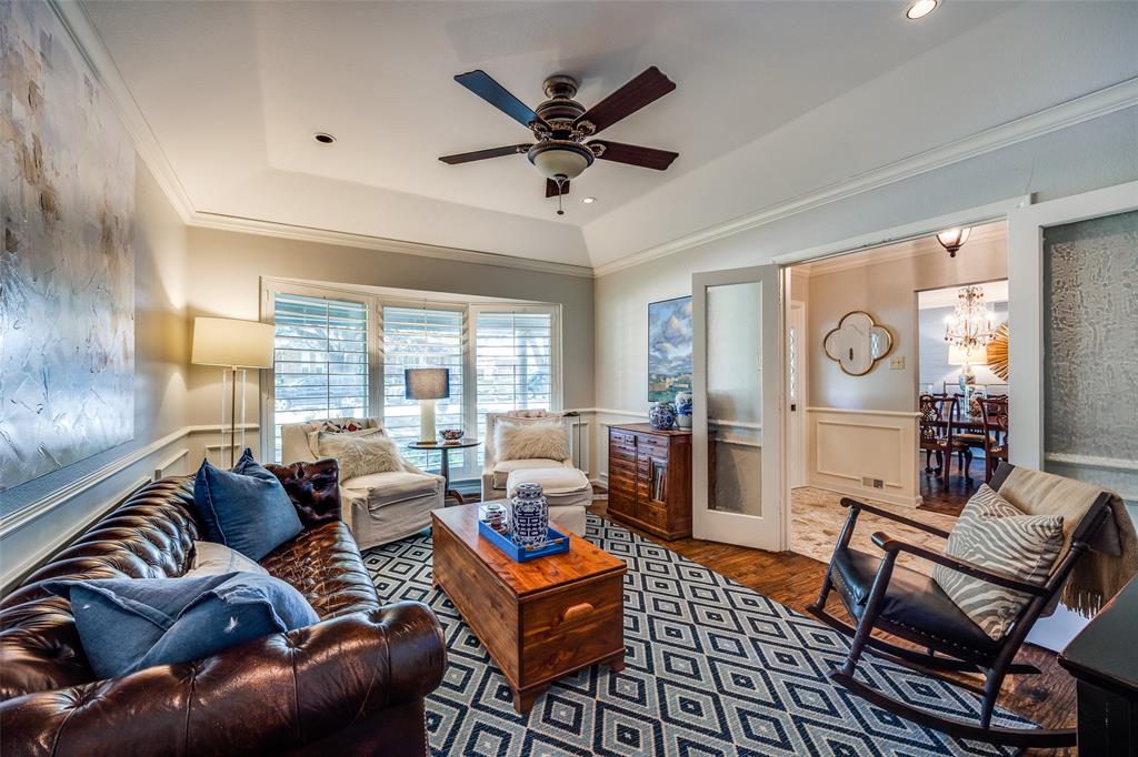 7247 Joyce Way Dallas, TX 75225 - Photo 5 of 32