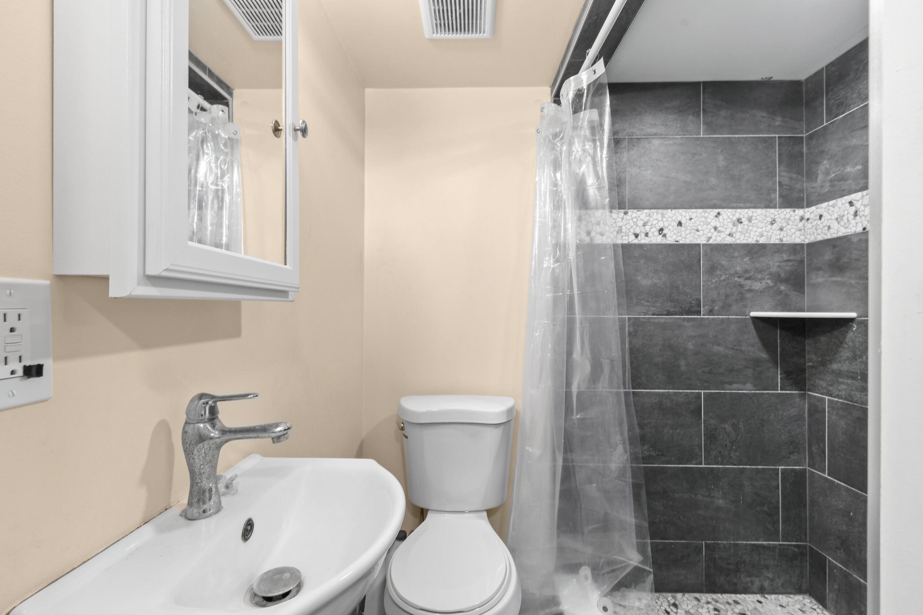 5782 Russakis Road Fort Pierce, FL 34951 - Photo 49 of 90 5782RussakisRd(67)