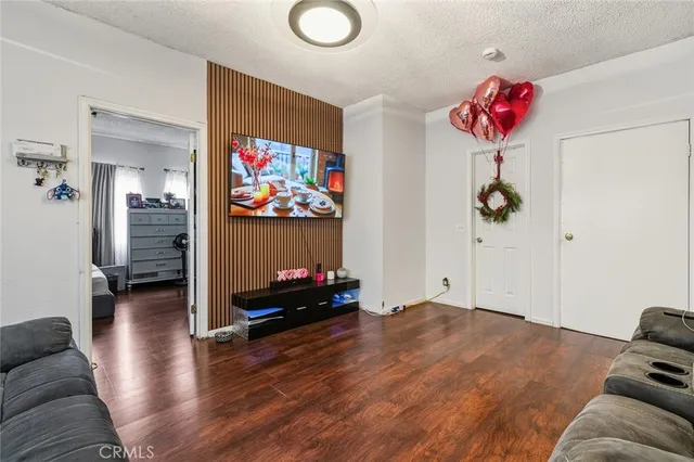 $1,400,000 | 1136 Arapahoe Street, Los Angeles, CA 90006