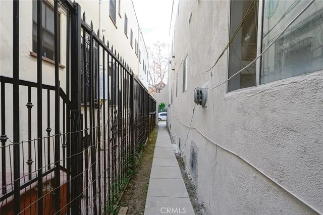 $1,400,000 | 1136 Arapahoe Street, Los Angeles, CA 90006