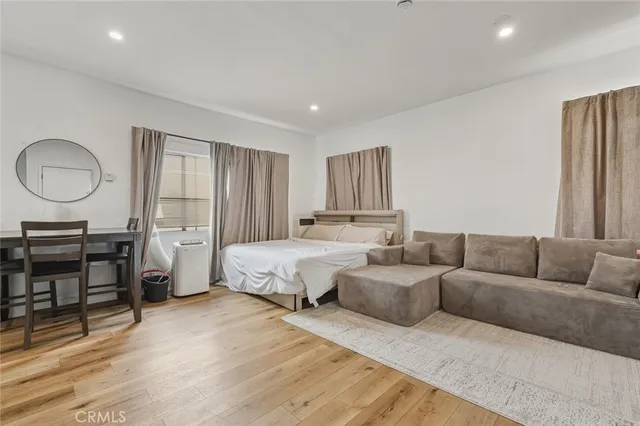 $1,400,000 | 1136 Arapahoe Street, Los Angeles, CA 90006