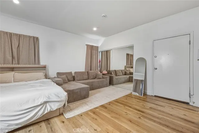 $1,400,000 | 1136 Arapahoe Street, Los Angeles, CA 90006