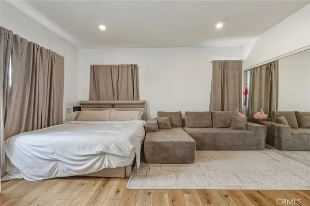 $1,400,000 | 1136 Arapahoe Street, Los Angeles, CA 90006