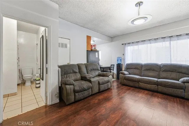 $1,400,000 | 1136 Arapahoe Street, Los Angeles, CA 90006