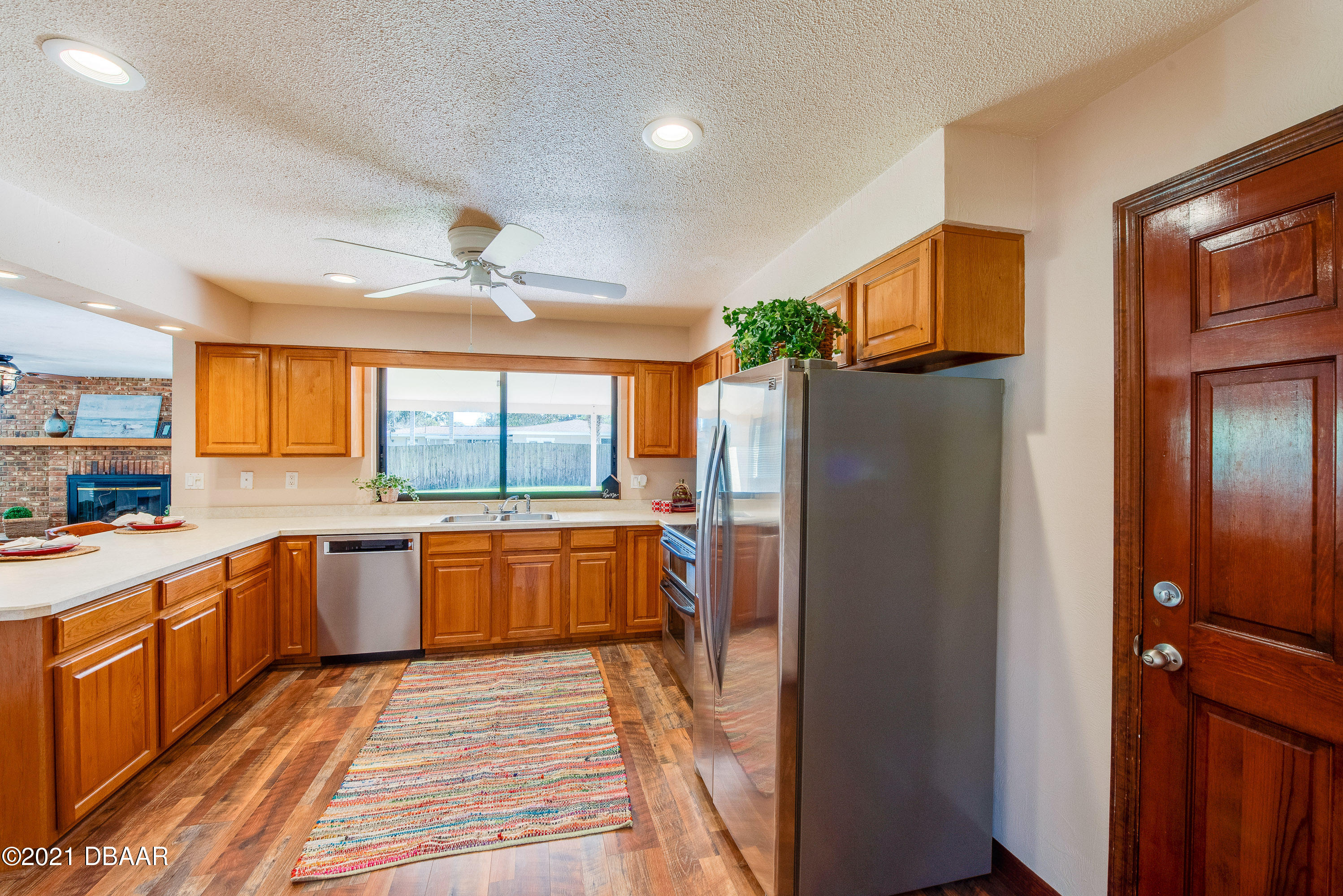 879 Lemon Road South Daytona, FL 32119 - Photo 14 of 37 Kitchen