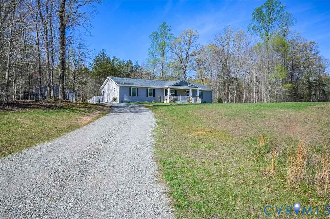 3767 Broad St Road Gum Spring, VA 23065 - Photo 5 of 47