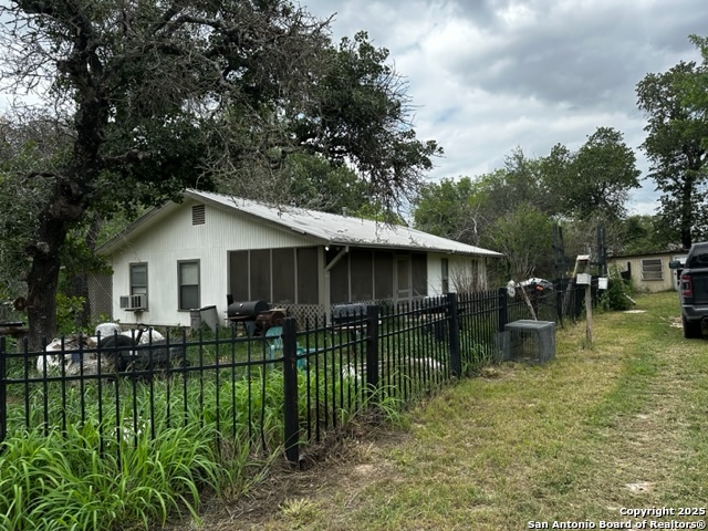145 Highland Road Poteet, TX 78065 - Photo 3 of 12