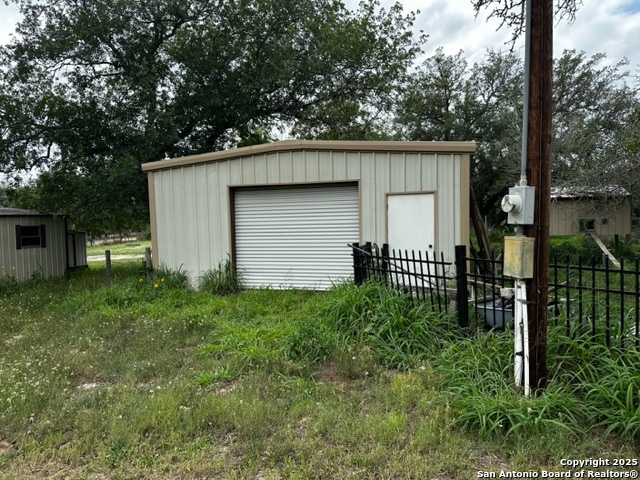 145 Highland Road Poteet, TX 78065 - Photo 6 of 12