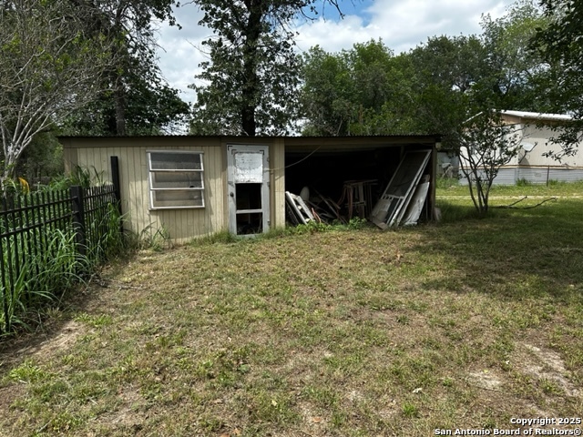 145 Highland Road Poteet, TX 78065 - Photo 7 of 12