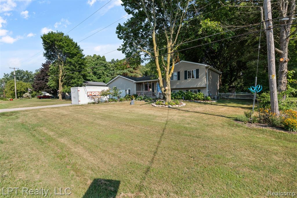 3180 Rolston Road Fenton, MI 48430 - Photo 33 of 36