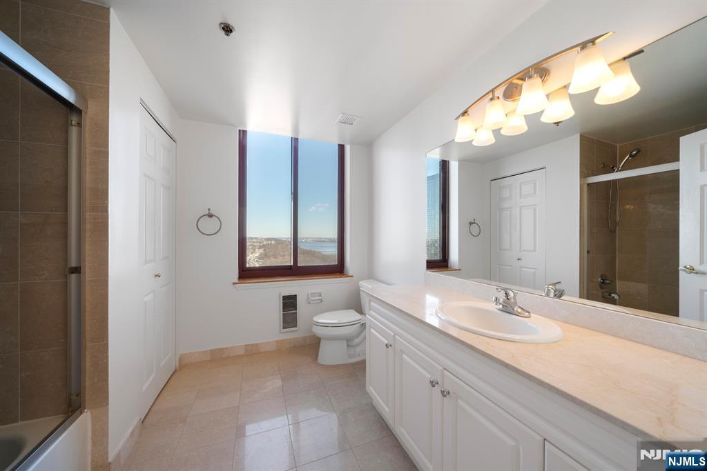 100 Old Palisade Road, Unit 3702 Fort Lee, NJ 07024 - Photo 7 of 17